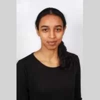 Latifa, babysitter à Paris