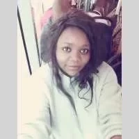 Esther, babysitter à Nice