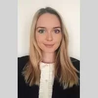 Amandine, babysitter à Paris