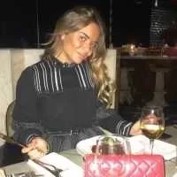 Ilham, babysitter à Paris