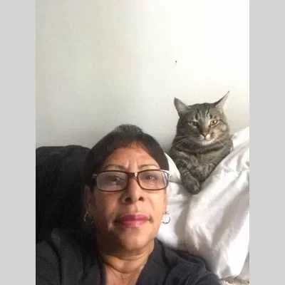 Betania , babysitter à Paris