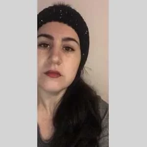 Dyhia, babysitter à Paris