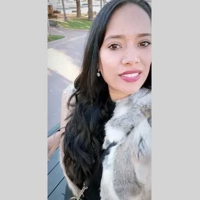 Kelly, babysitter à Paris