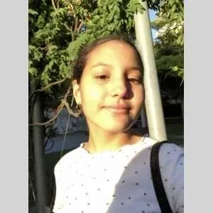 Kenza, babysitter à Paris