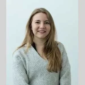 Manon, babysitter à Paris