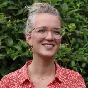 Clara, babysitter à Paris