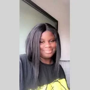 Oumou, babysitter à Paris