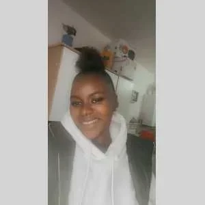 Aicha, babysitter à Paris