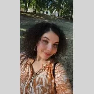 Chaïma, babysitter à Trappes