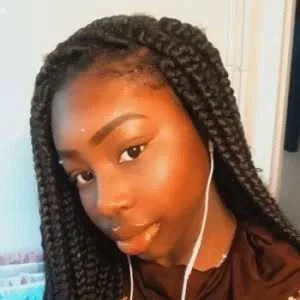 Kadiatou, babysitter à Paris