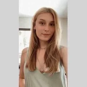 Lauriane , babysitter à Nice