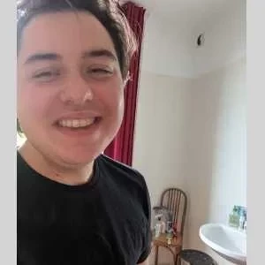 Raymond , babysitter à Paris