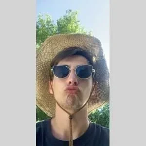 Félix, babysitter à Les Lilas