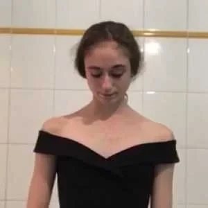 Jade, babysitter à Paris