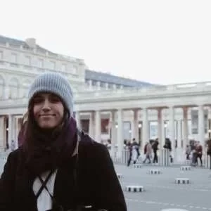 Adriana, babysitter à Marseille