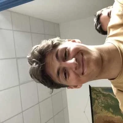 Boris, babysitter à Paris