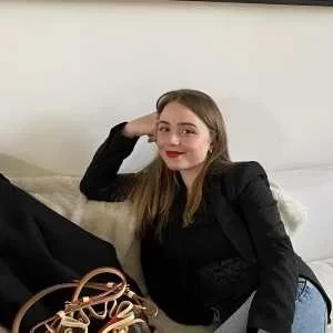 Laure, babysitter à Toulouse