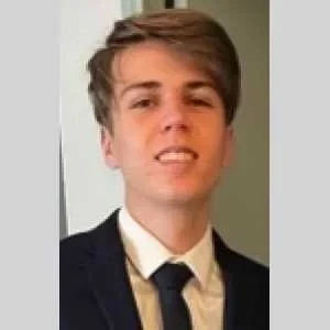 Eliot, babysitter à Toulon