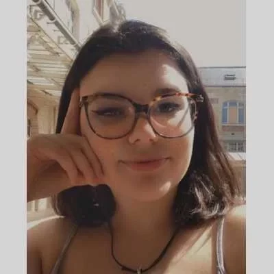 Lea, babysitter à Paris