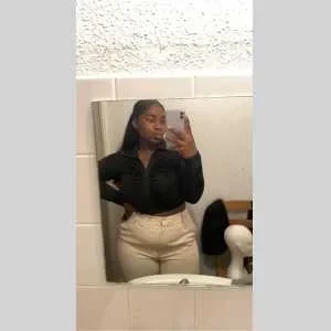 Alvyne , babysitter à Toulouse