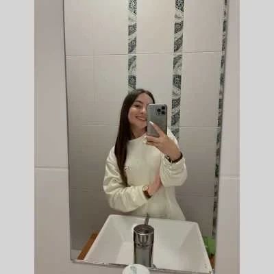 Valeriia , babysitter à Nice