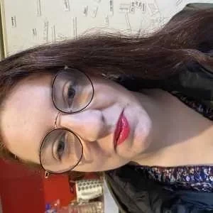 Laura , babysitter à Grenoble