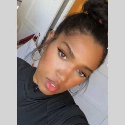 Marta, parent à Paris