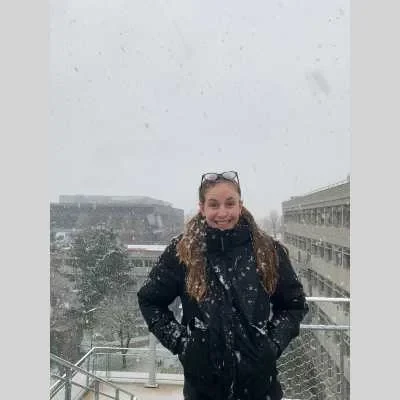 Zoé, babysitter à Bordeaux