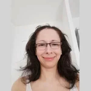 Kahina, babysitter à Paris