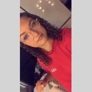 Kimmie, babysitter à Toulon