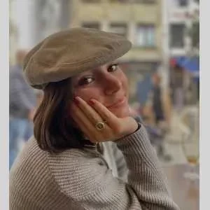 Violette, babysitter à Paris