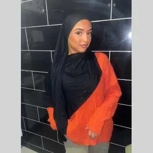 Dounia, babysitter à Paris