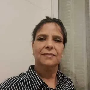 Khadija, babysitter à Paris