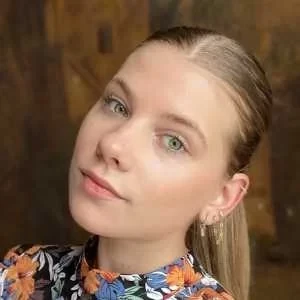 Manon , babysitter à Reims