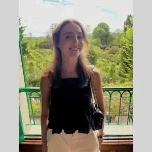 Cassandra, babysitter à Paris