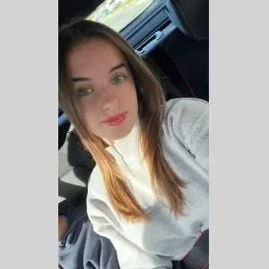 Justine, babysitter à Toulon