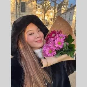 Kisses, babysitter à Paris