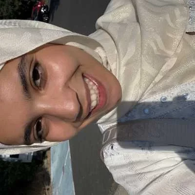 Yamina, babysitter à Villefranche sur Saone