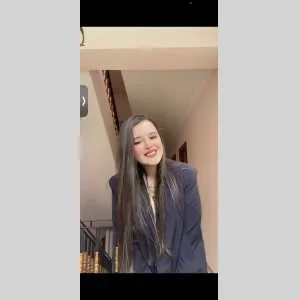 Meriem, babysitter à Paris