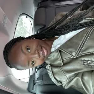 Gloria emmy, babysitter à Choisy le Roi