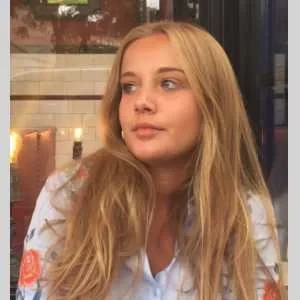 Candice, babysitter à Paris