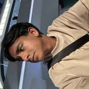 Lallmahomed, babysitter à Paris